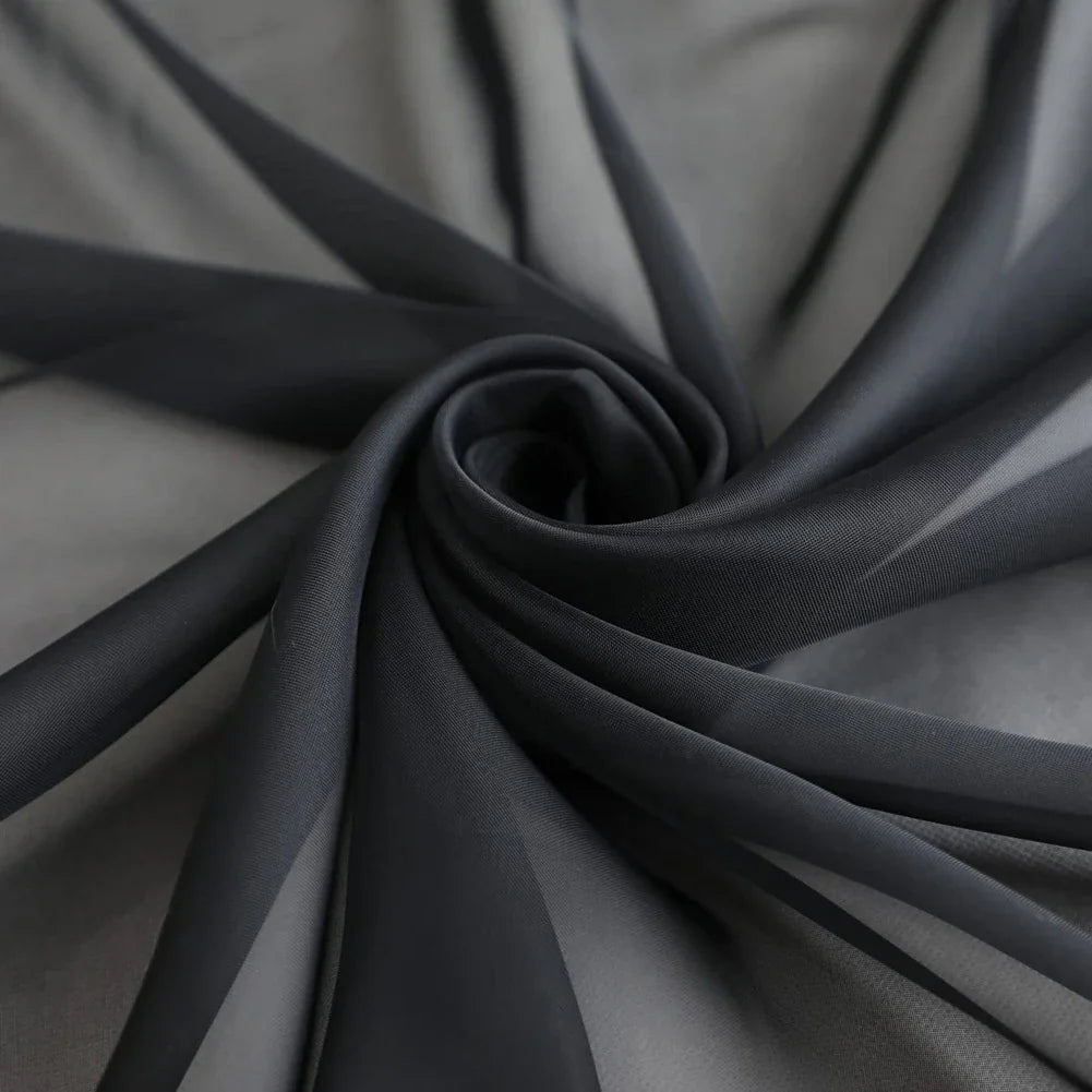 Cortinas Blancas Opacas con Sombreado